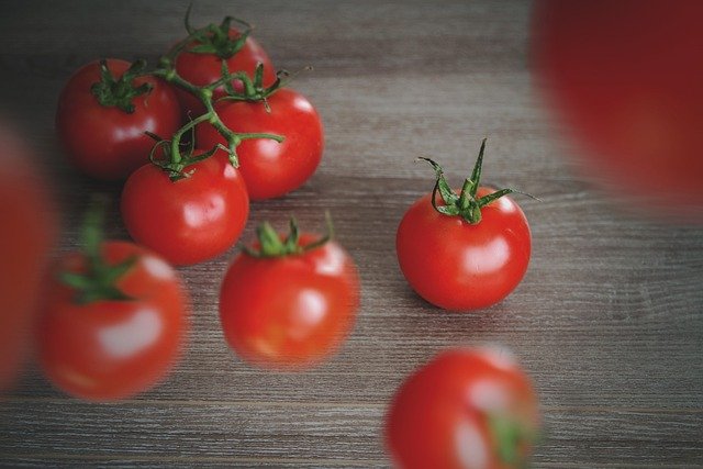 food, food photography, tomatos, domates, tomates, bulanik, bokeh, photoshop, moving, throwing, fruits, vegetables, red, green, organique, organic, turkiye, turkey, sebzeler, meyve, love, happiness, pizza, sauce, domates, domates, domates, domates, domates, meyve, pizza, pizza