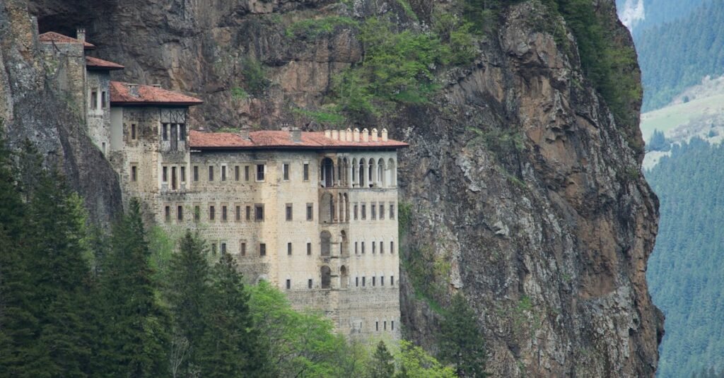 Breathtaking view of Sumela Monastery perched on a cliff in Trabzon, Türkiye.