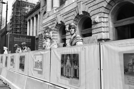 a black and white photo of a building