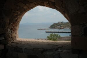 Otoyolda Feci Kaza: LNG Tankerine Çarpan Otomobilde Can Pazarı!